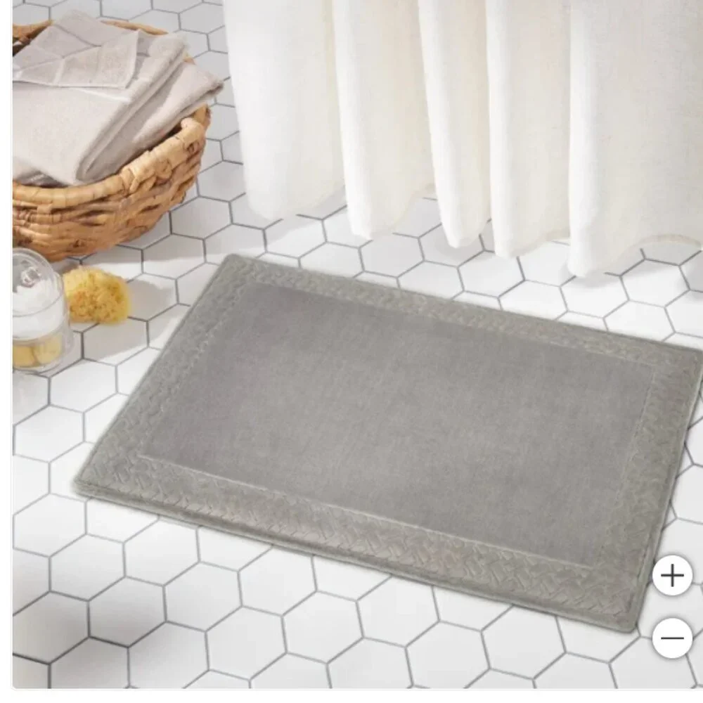 Paramount Ribbed Border Foam Bath Mat 24”x36” Gray